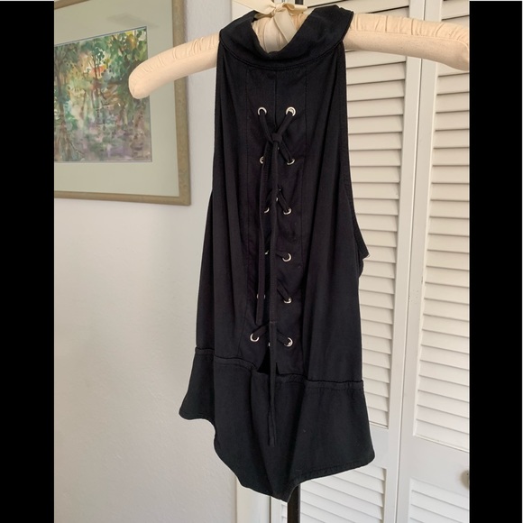 🟣 Black Tobi Snap Top - Picture 1 of 3